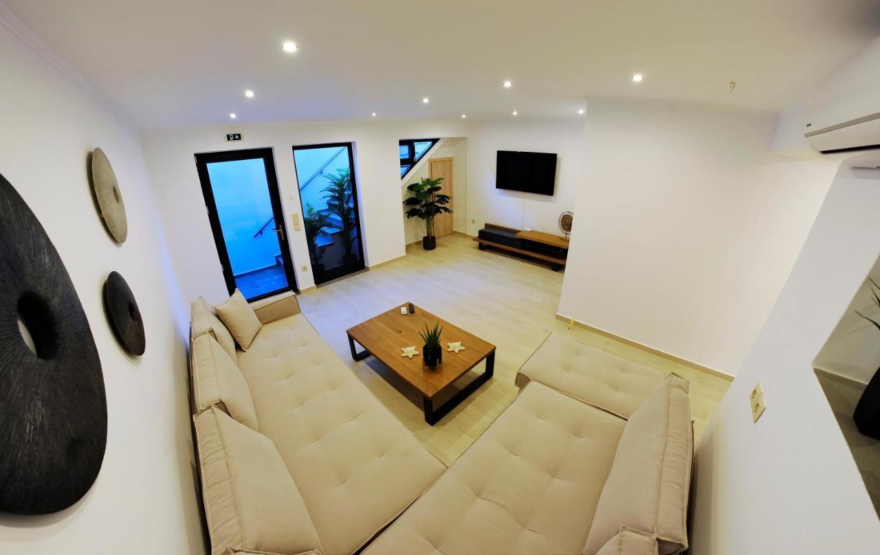 Ionian Stone Luxury Villa นิเกียนา ภายนอก รูปภาพ
