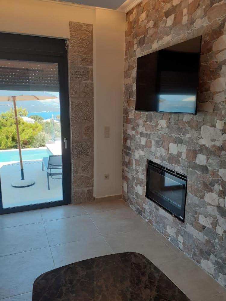 Ionian Stone Luxury Villa นิเกียนา ภายนอก รูปภาพ