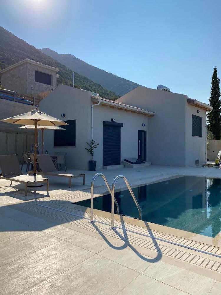 Ionian Stone Luxury Villa นิเกียนา ภายนอก รูปภาพ