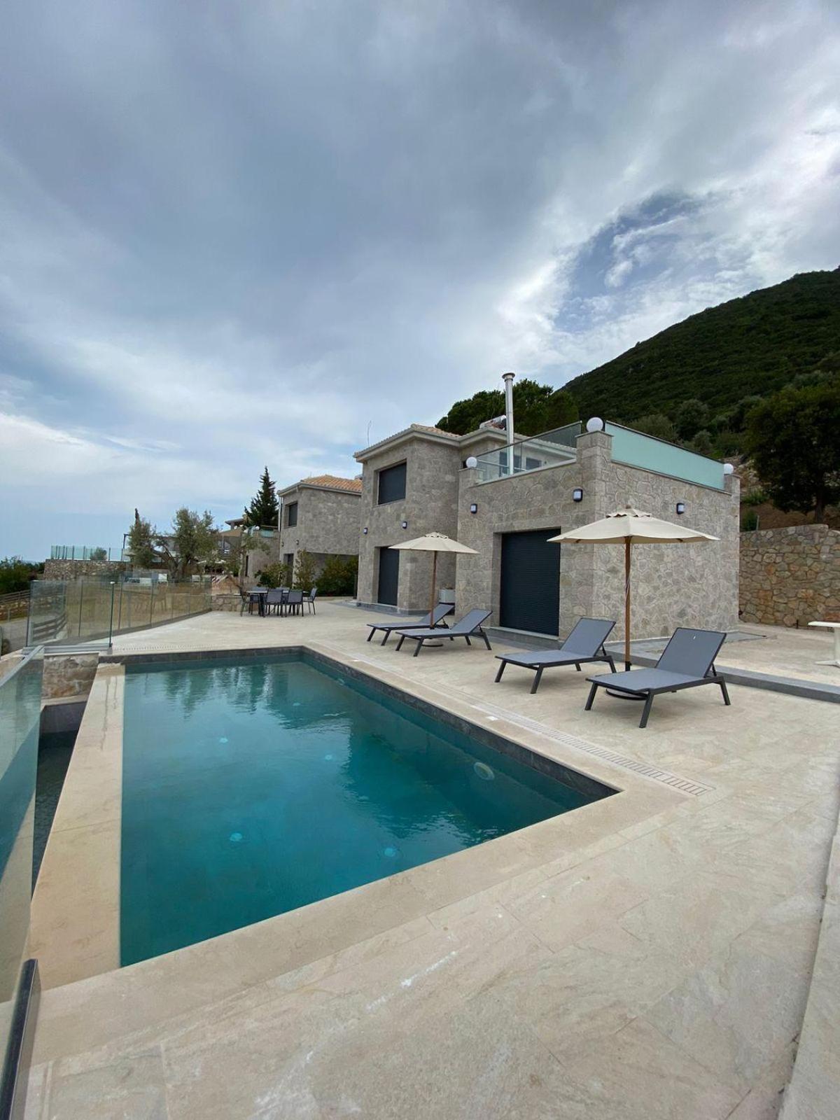 Ionian Stone Luxury Villa นิเกียนา ภายนอก รูปภาพ
